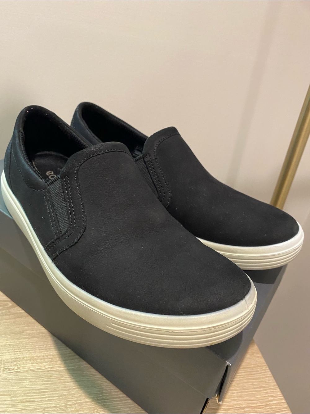 ECCO - Picture 5 of 11